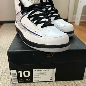 Jordan Air Retro 2 White Black Purple Sneakers